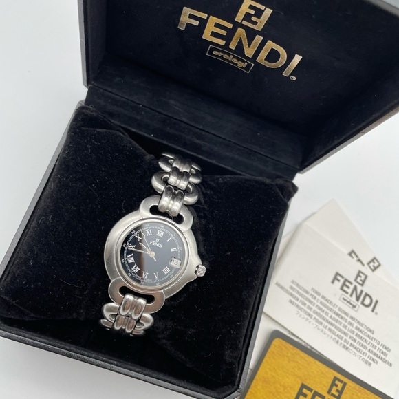 Fendi - Picture 2 of 9